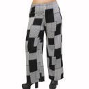 B21-5867 Knitted culotte with elastic band and pattern